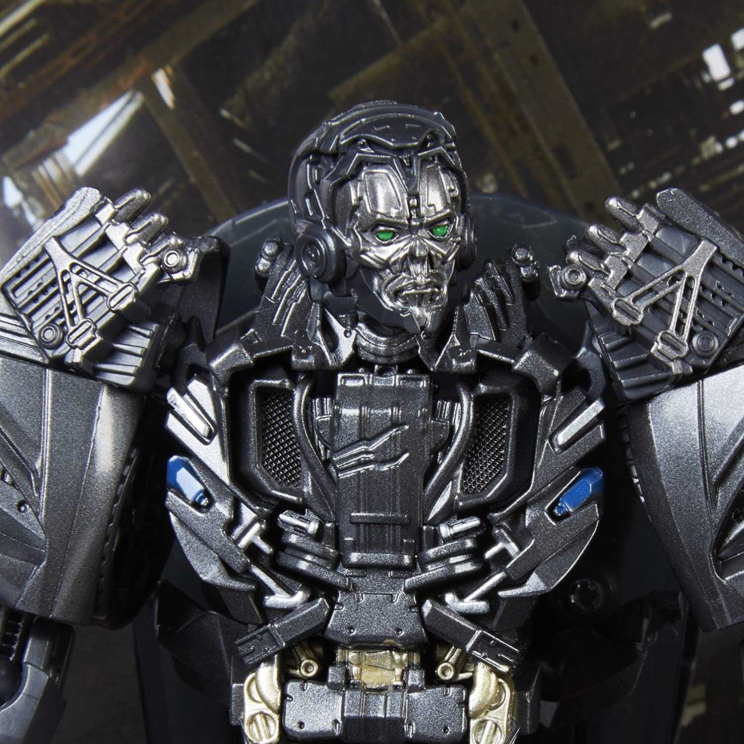 Transformers Studio Series - 11 Deluxe Lockdown