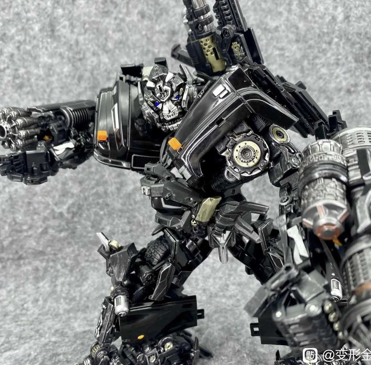 Black Apple M-06 Ironhide