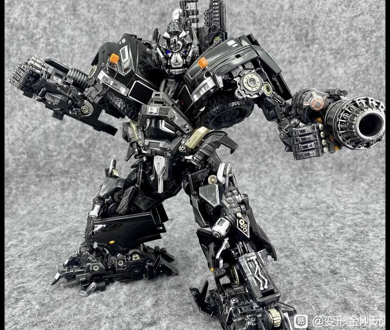 Black Apple M-06 Ironhide